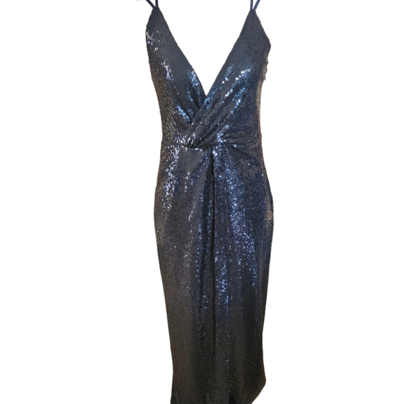 Halston Sequin Gown Midnight Blue Wrap Front Keyhole Back Low- Cut Size 2 - Picture 3 of 8